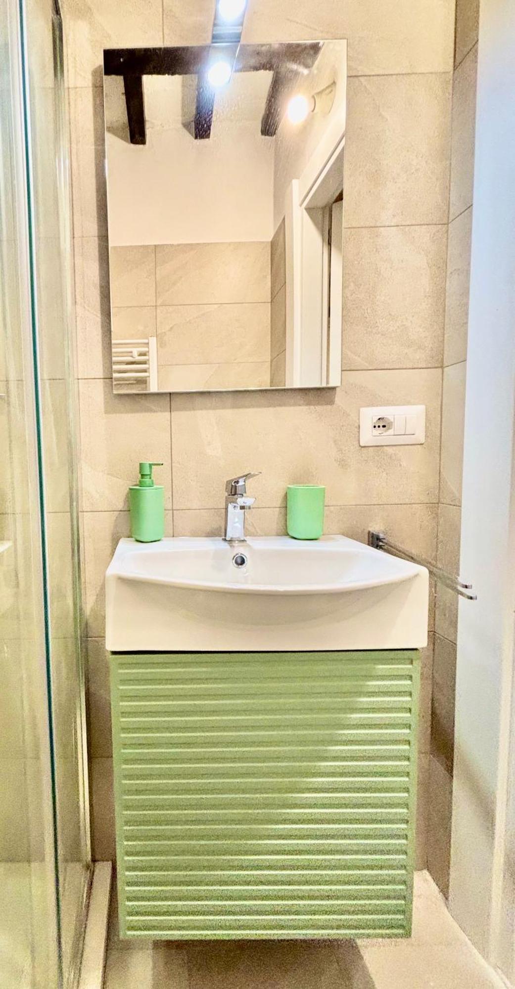 Red House Apartment Губио Екстериор снимка