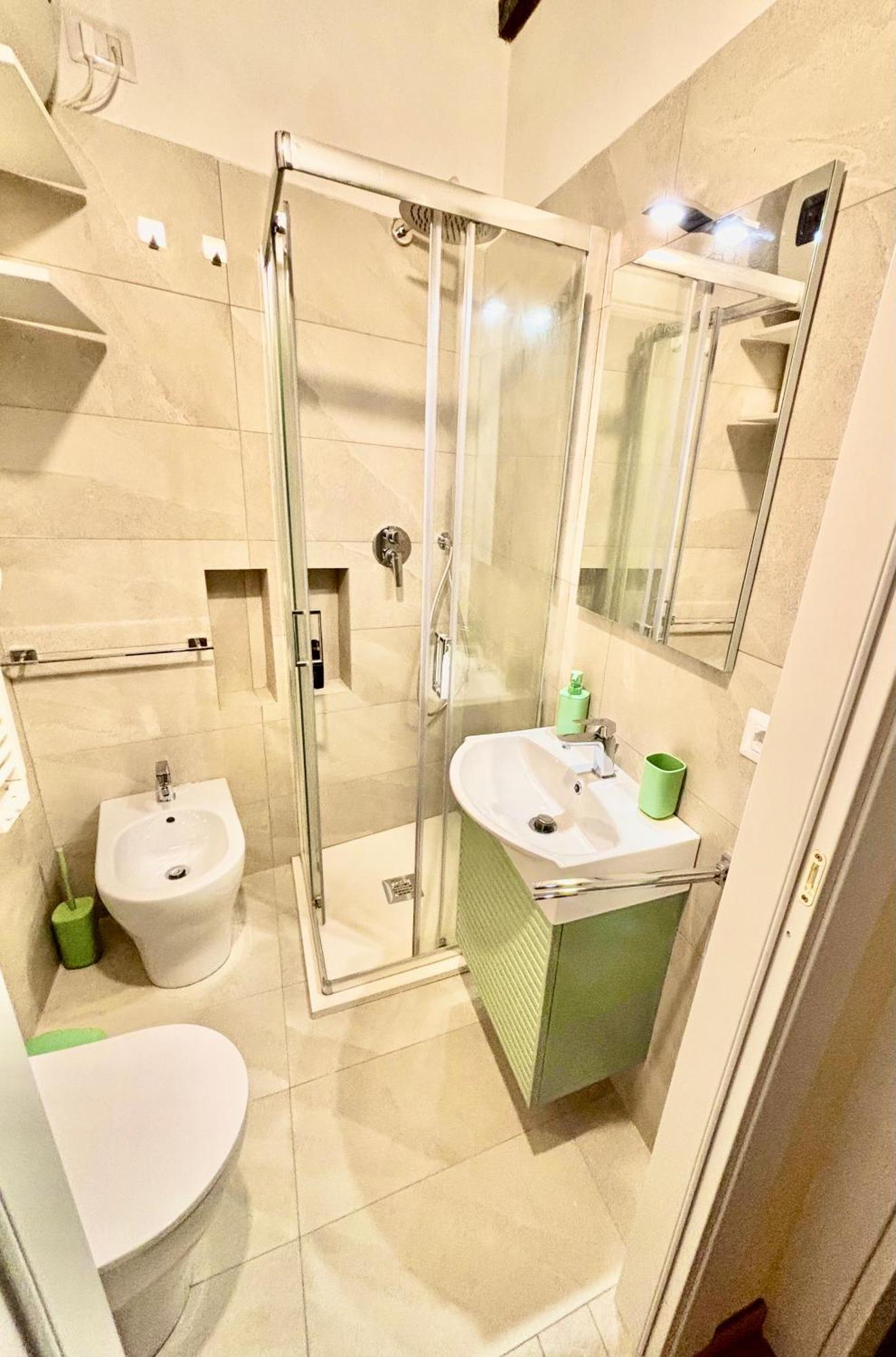 Red House Apartment Губио Екстериор снимка
