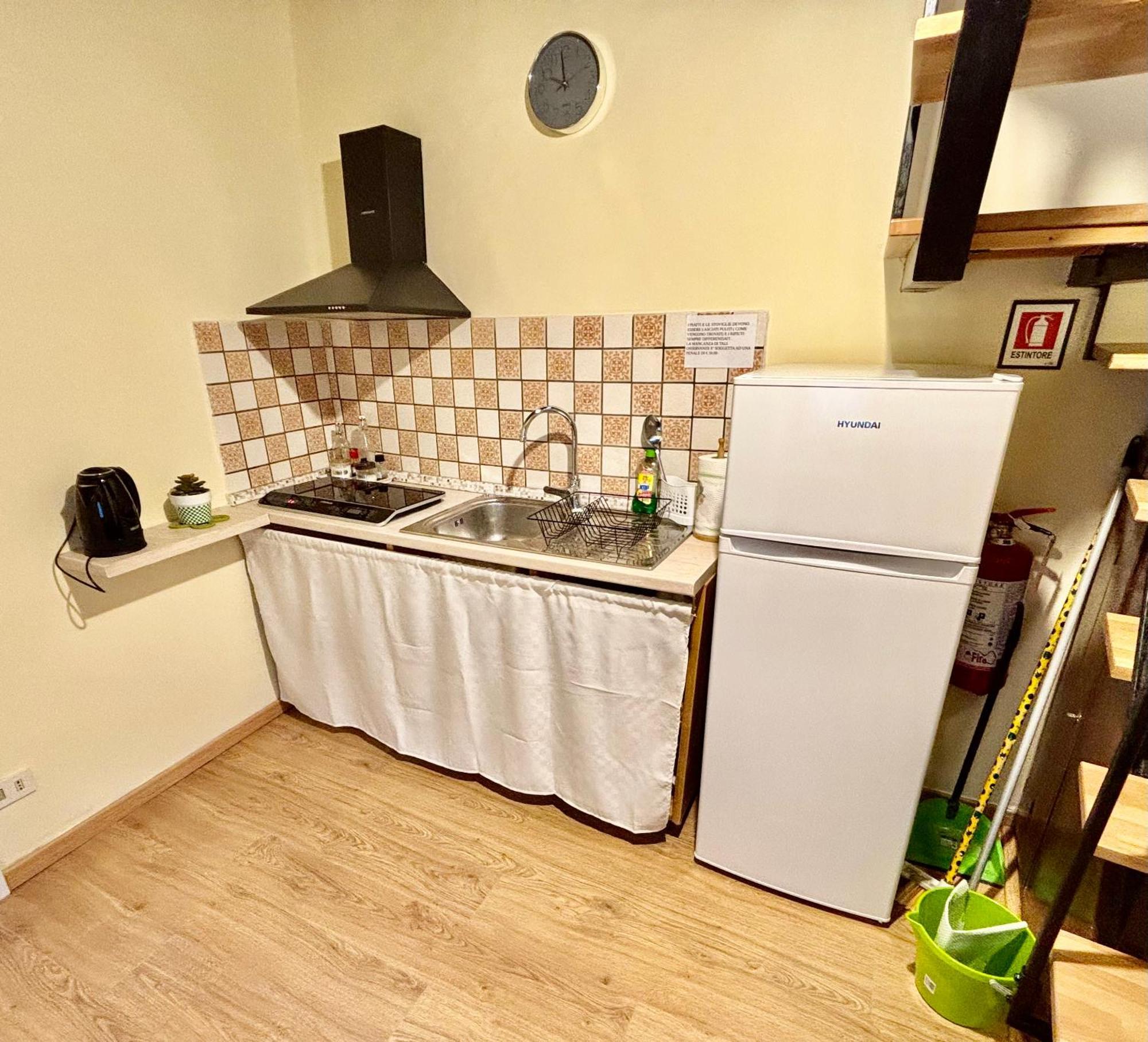 Red House Apartment Губио Екстериор снимка