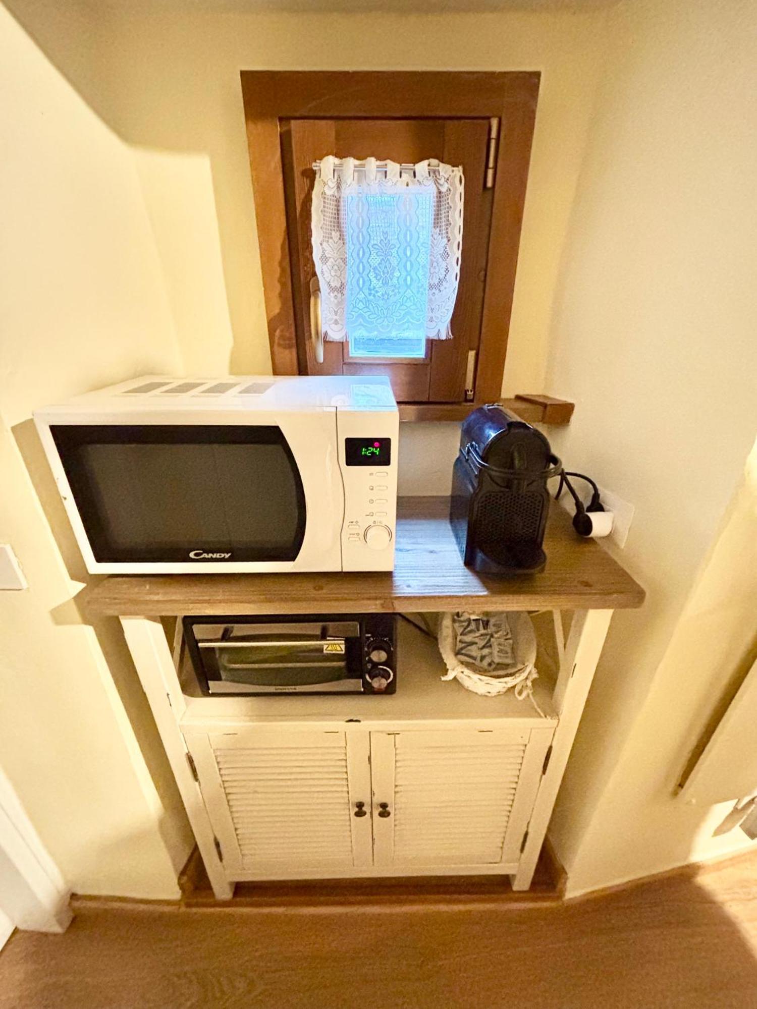 Red House Apartment Губио Екстериор снимка